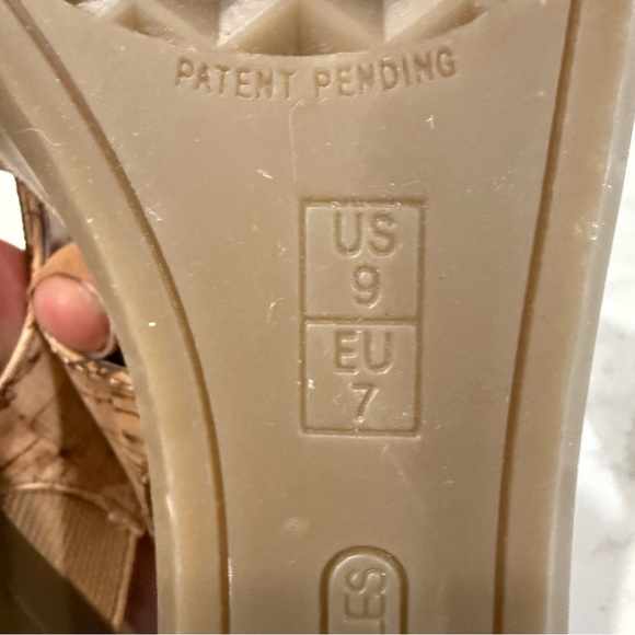 Aerosoles NWOT Heel Rest Work Flow Wedge Slip On Sandal Women’s 9 Beige Buckle - Picture 8 of 10